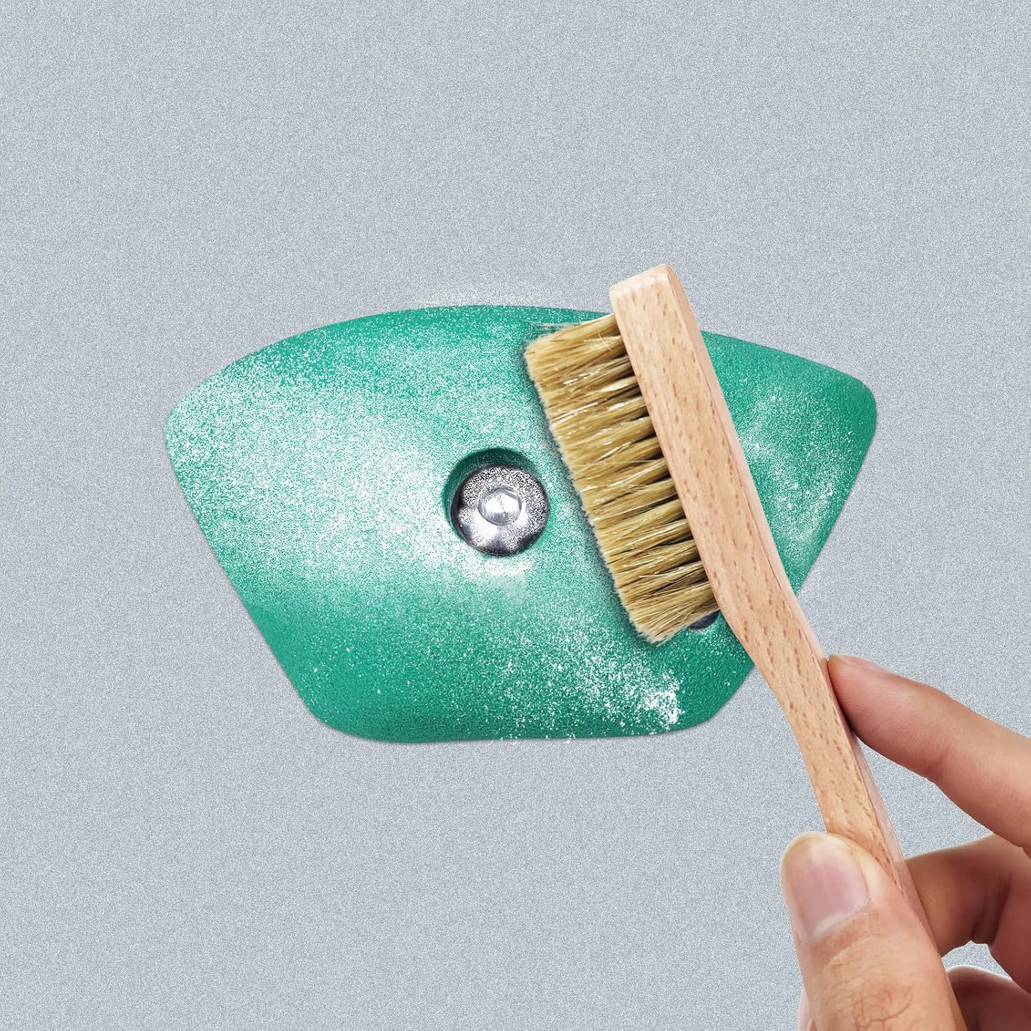 Climbing brush