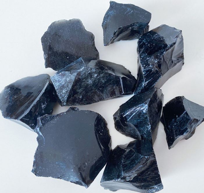 Gemstones: Black Obsidian (Unpolished)